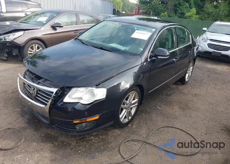 2008 Volkswagen Passat Lux из США, поврежденный, VIN WVWEK73C48P026537